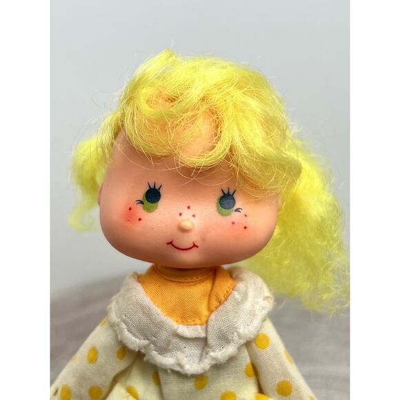 Vintage Strawberry Shortcake Doll Lemon Meringue with Outfit and Shoes 1980s - Picture 4 of 7